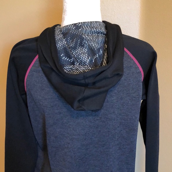 Sweatshirt - Picture 3 of 3